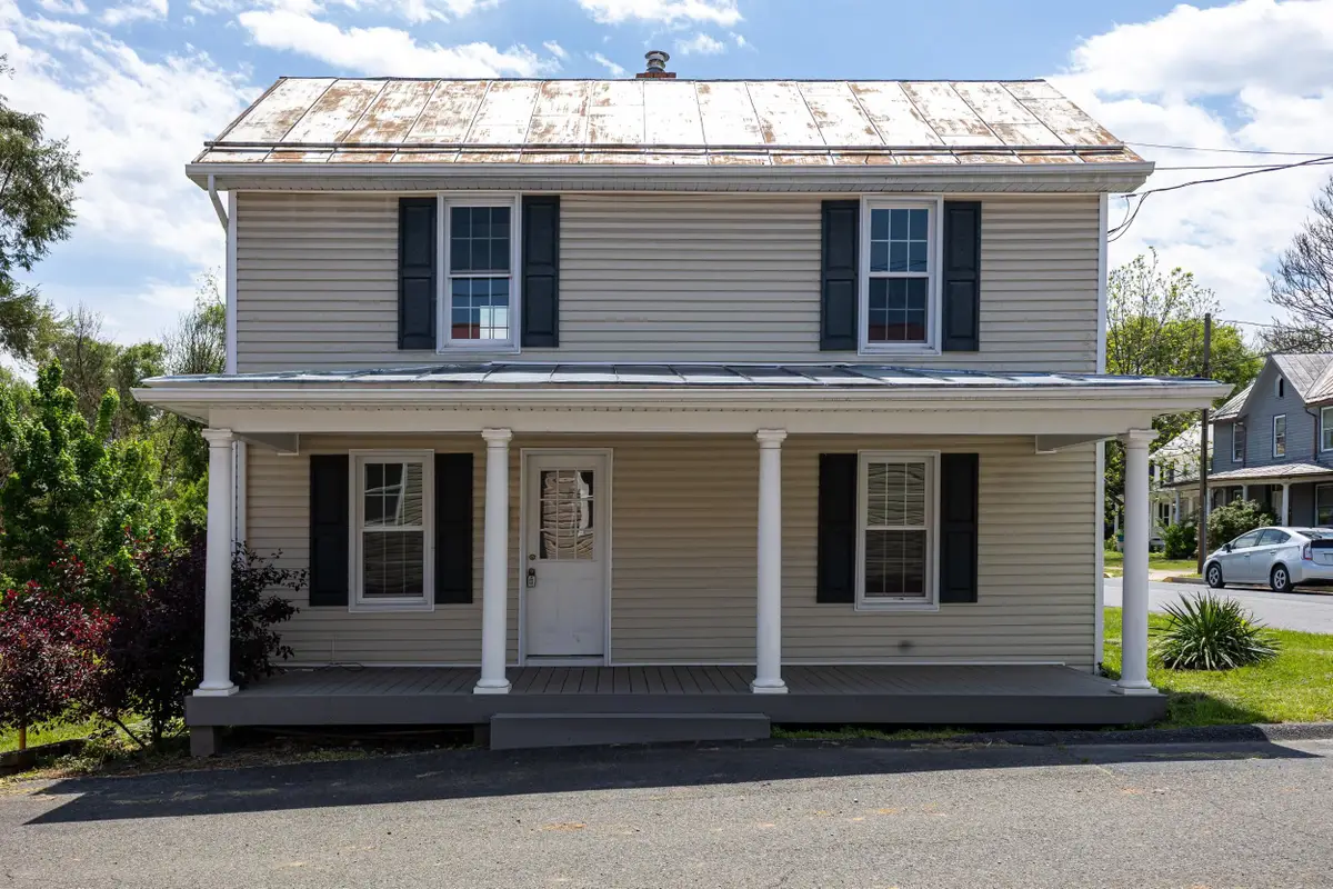 223 High St W, Woodstock, VA 22664 - #1