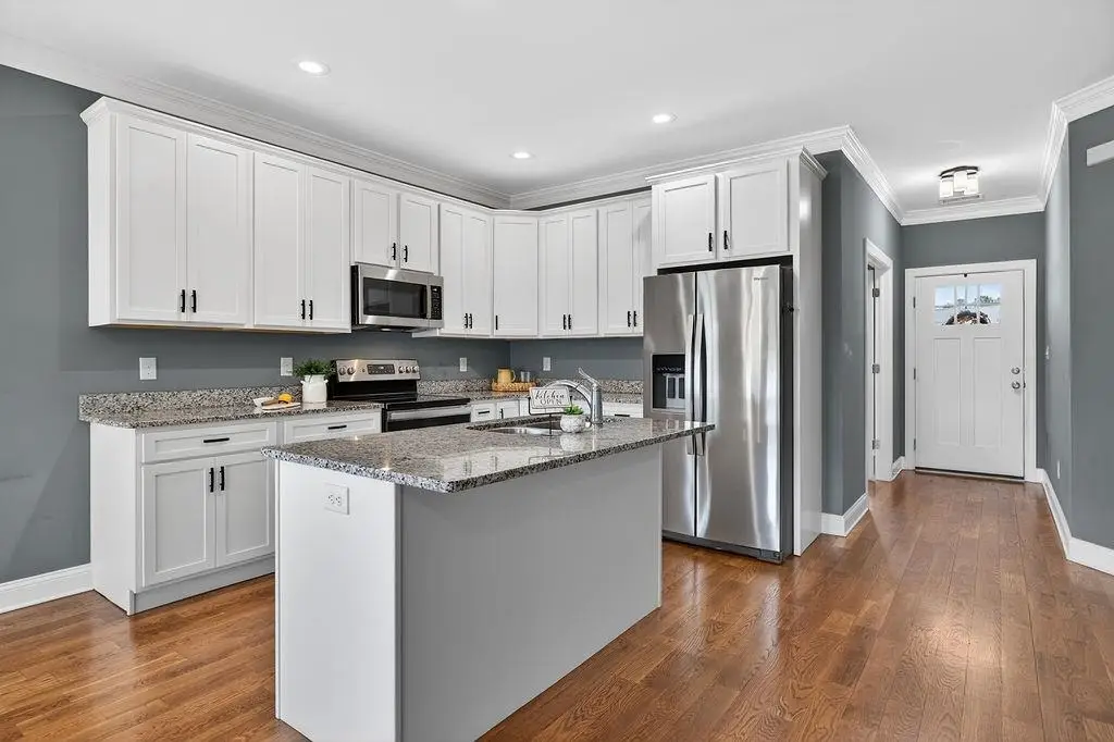 145 Paige St, Waynesboro, VA 22980 - #1