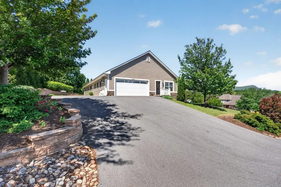 3090 Arrowhead Rd, Massanetta Springs, VA 22801 - #3