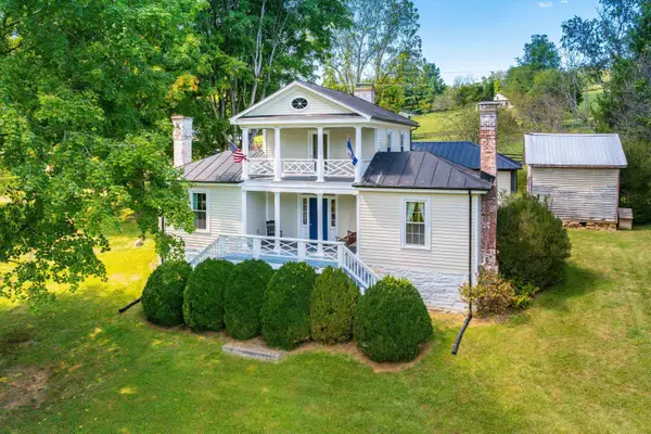 19 Mt Hermon Rd, Middlebrook, VA 24459