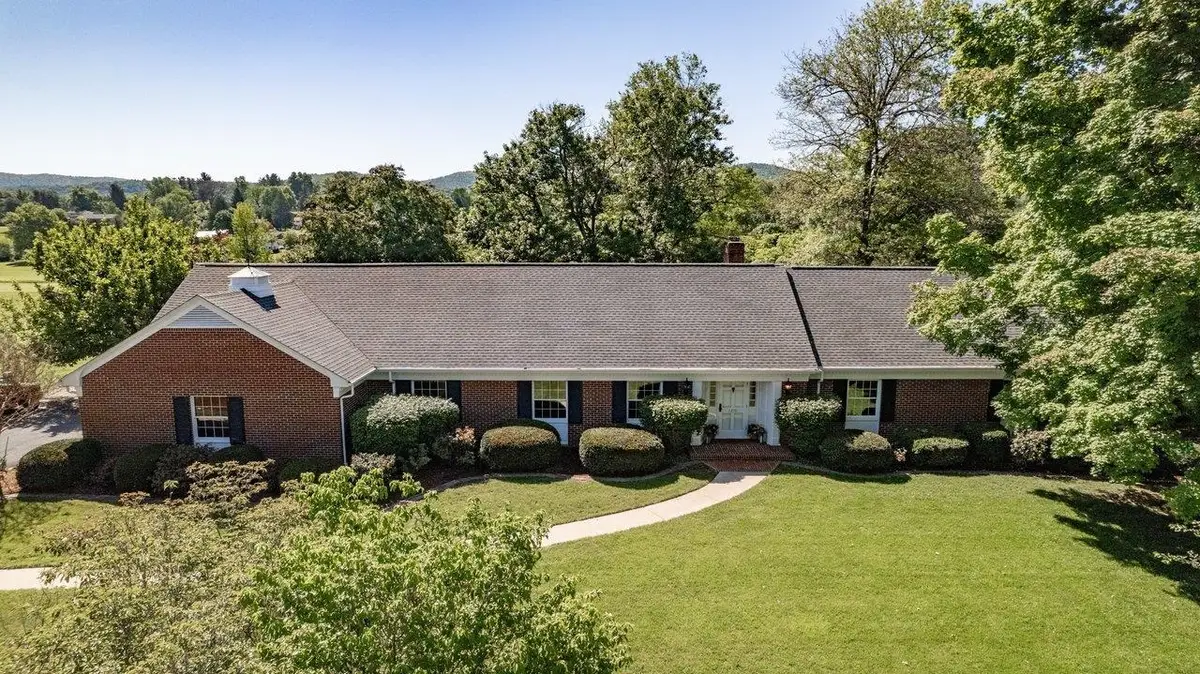 1270 Nova Dr, Waynesboro, VA 22980 - #1