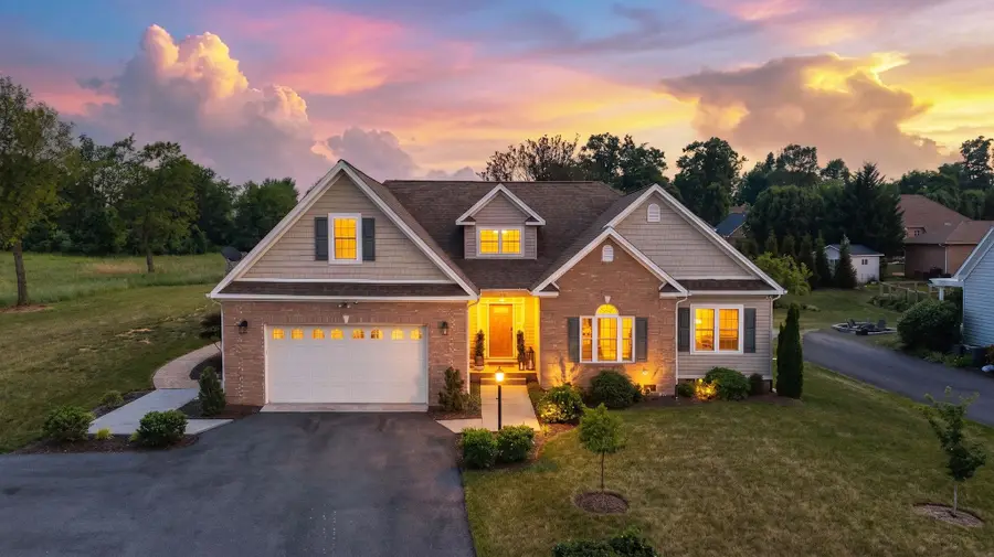632 Legrande Ave, Waynesboro, VA 22980 - #2