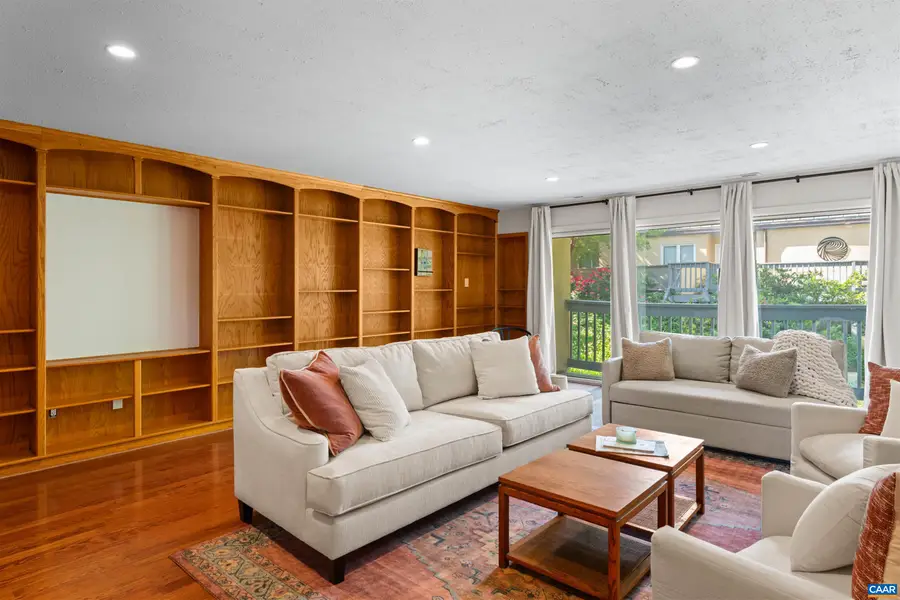 305 2nd St Nw, Charlottesville, VA 22902 - #2