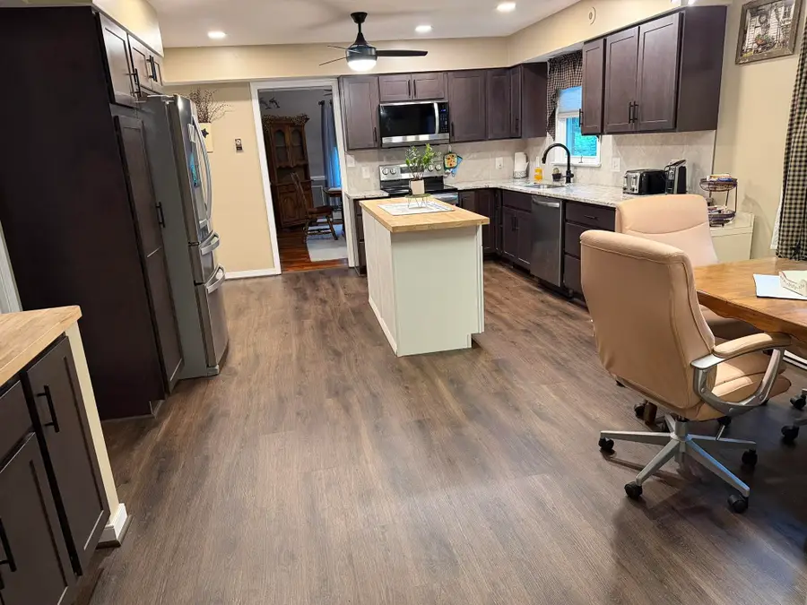 200 Pelham Dr, Waynesboro, VA 22980 - #2