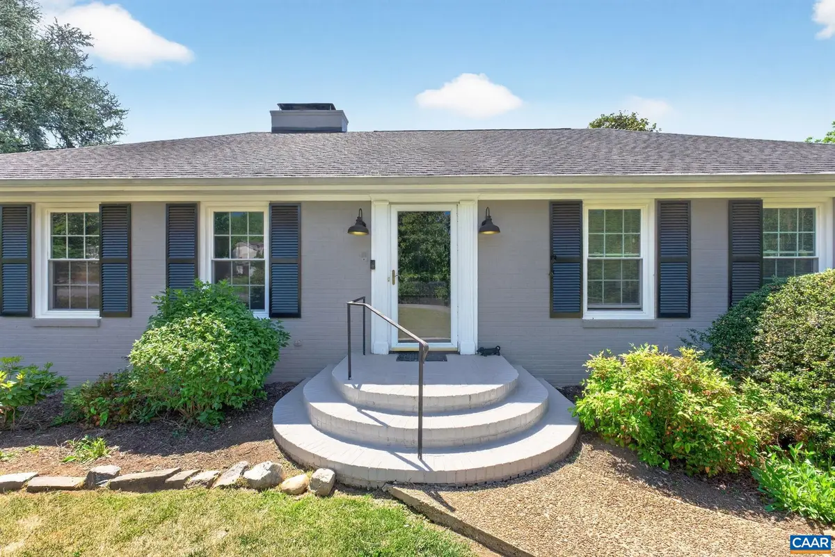 102 Bollingbrook Dr, Charlottesville, VA 22911 - #1