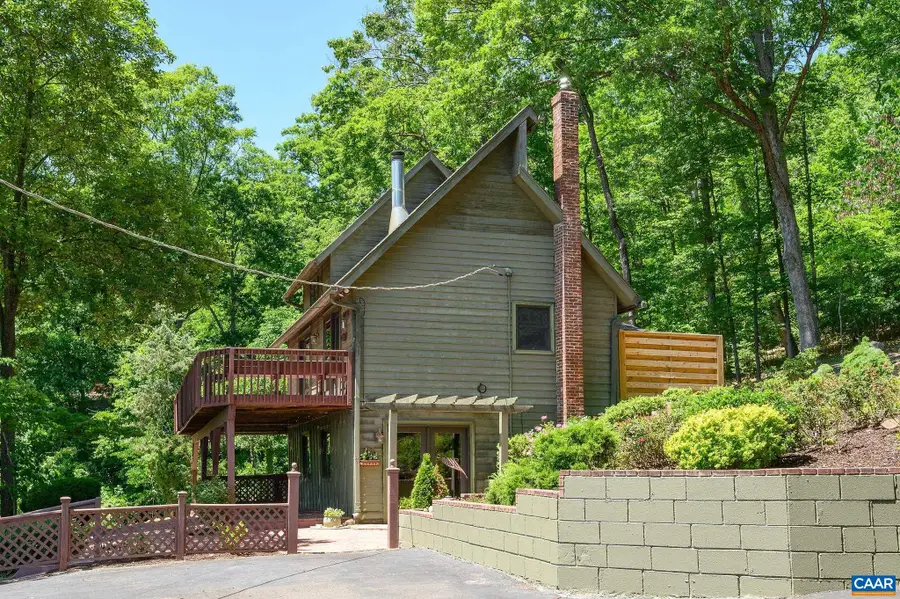 394 Pasturegate Ln, Stanardsville, VA 22973 - #2