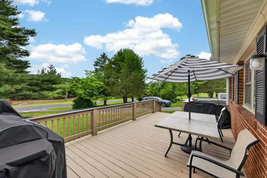 7827 Lee Hwy N, Raphine, VA 24472 - #3