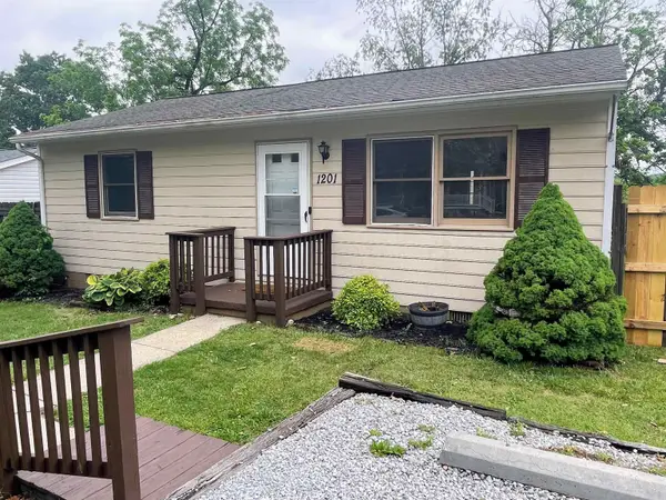 1201 4th St, Waynesboro, VA 22980