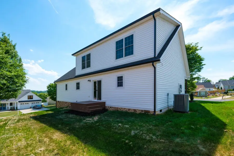 1005 High Point Ct, Waynesboro, VA 22980 - #2