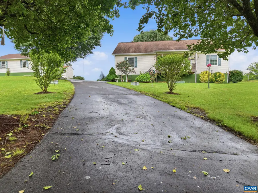 9402 Cedar Hollow Rd, Unionville, VA 22567 - #2