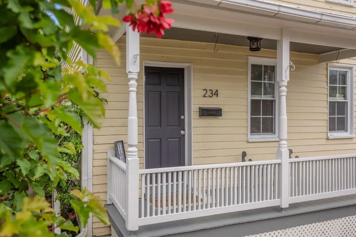 234 Main St N, Woodstock, VA 22664 - #1