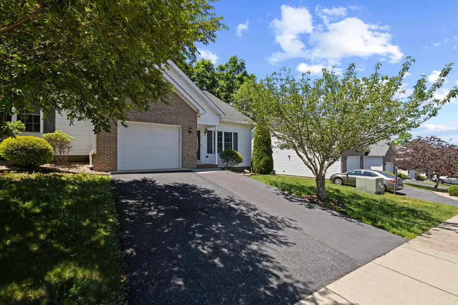122 Collinswood Dr, Staunton, VA 24401 - #3
