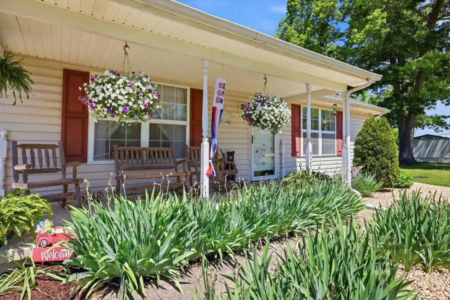 925 Mt Torrey Rd, Lyndhurst, VA 22952 - #3