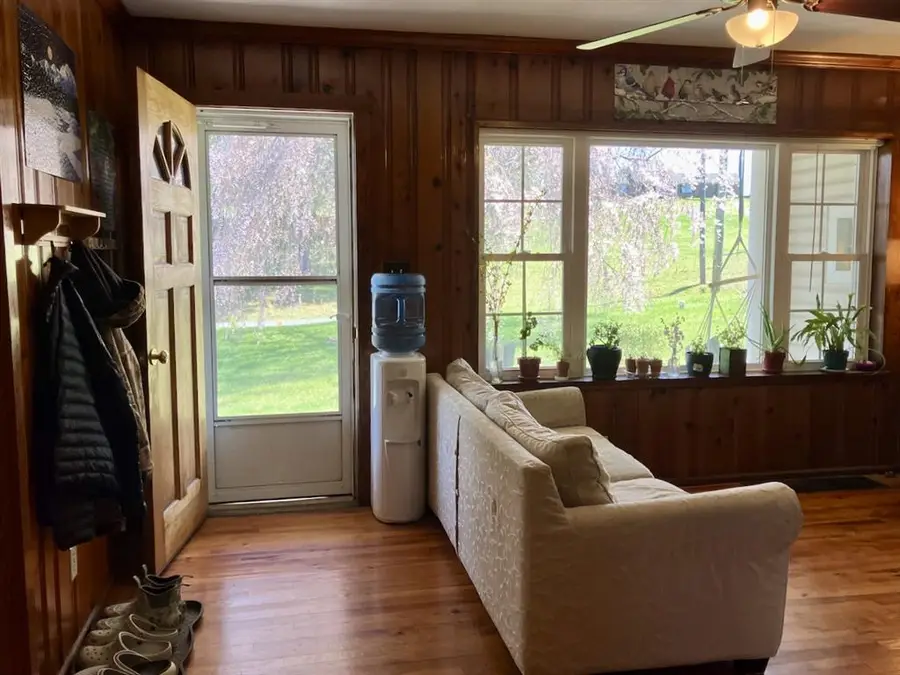 371 National Ave, Staunton, VA 24401 - #3