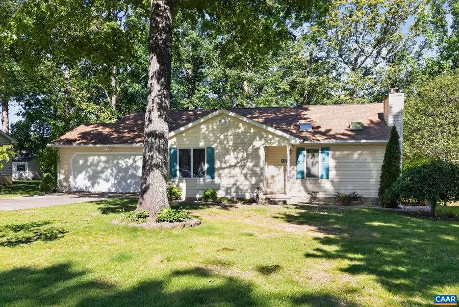 345 Cooper Dr, Stuarts Draft, VA 24477 - #2