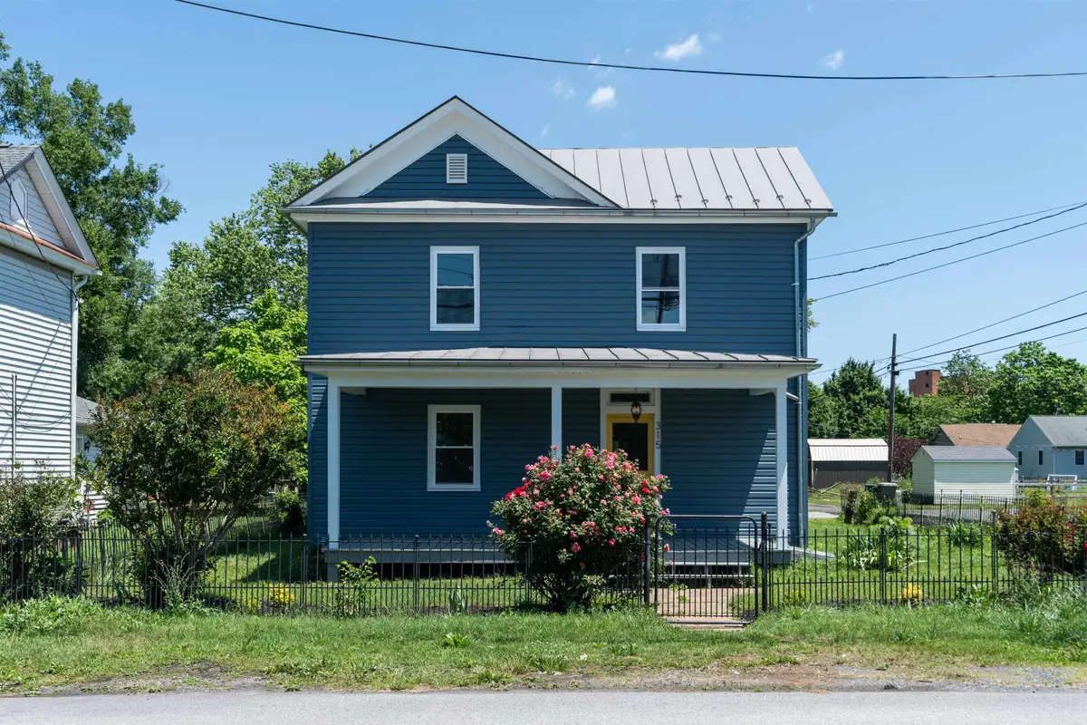 315 12th St W, Waynesboro, VA 22980 - #1