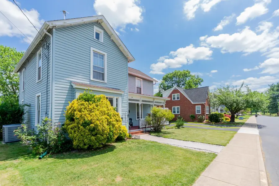 300 Broad St, Bridgewater, VA 22812 - #3