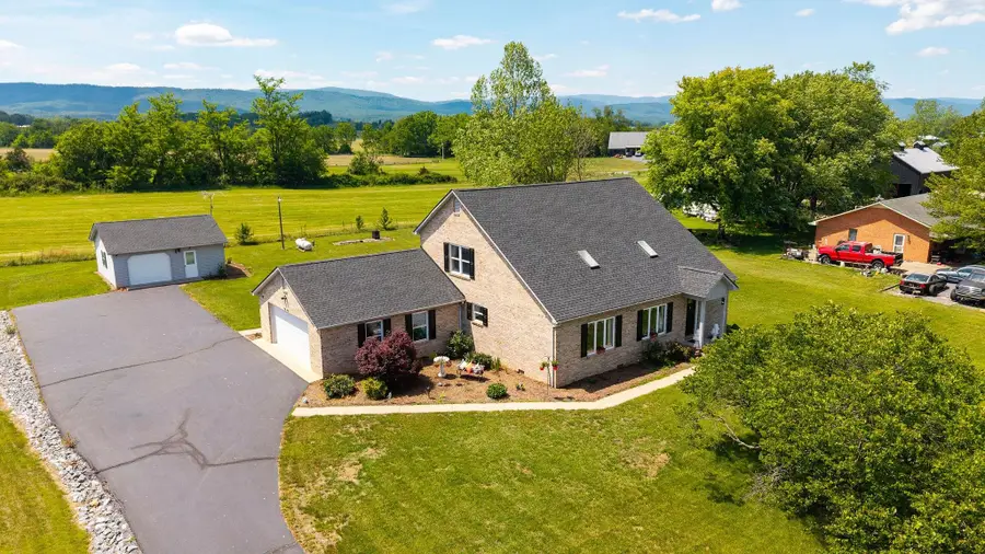 1802 River Rd N, Mount Solon, VA 22843 - #2