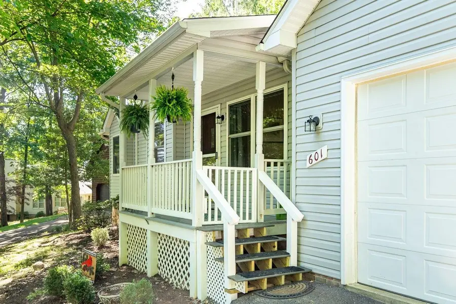 601 Flower Dr, McGaheysville, VA 22840 - #3