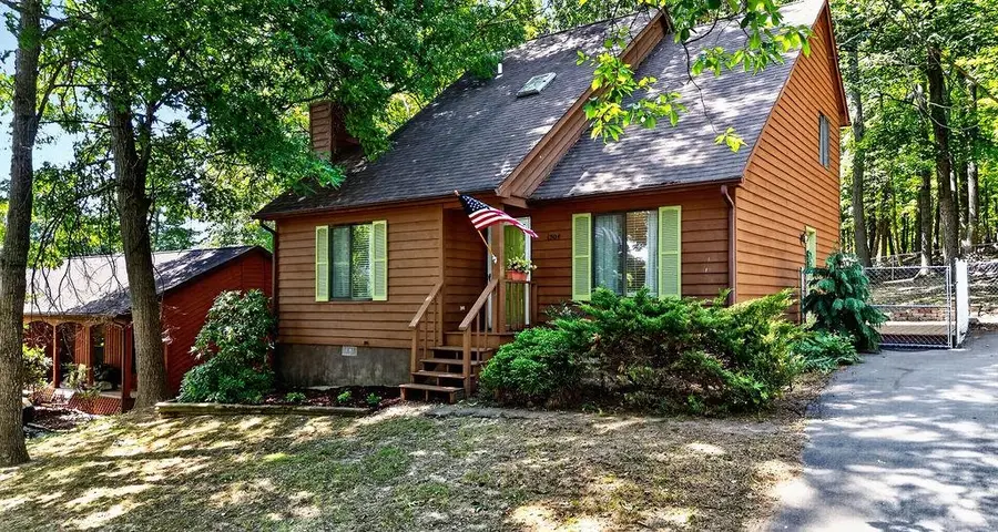 1504 5th St, Waynesboro, VA 22980 - #2