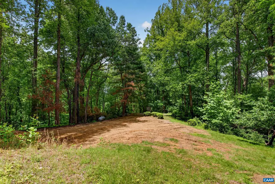 3955 Taylors Mountain Farm Ln, Charlottesville, VA 22903 - #3