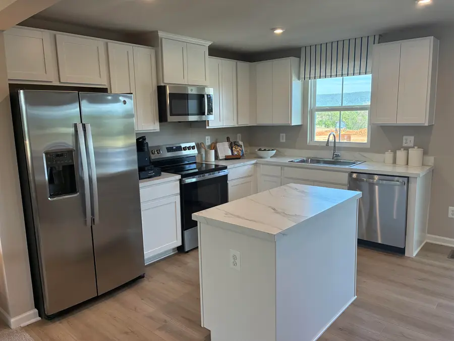 761 Hisey Ave, Woodstock, VA 22664 - #3