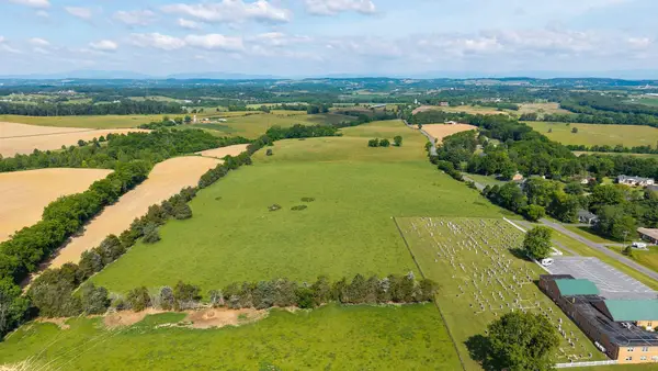 2010 Knightly Mill Rd, New Hope, VA 24469