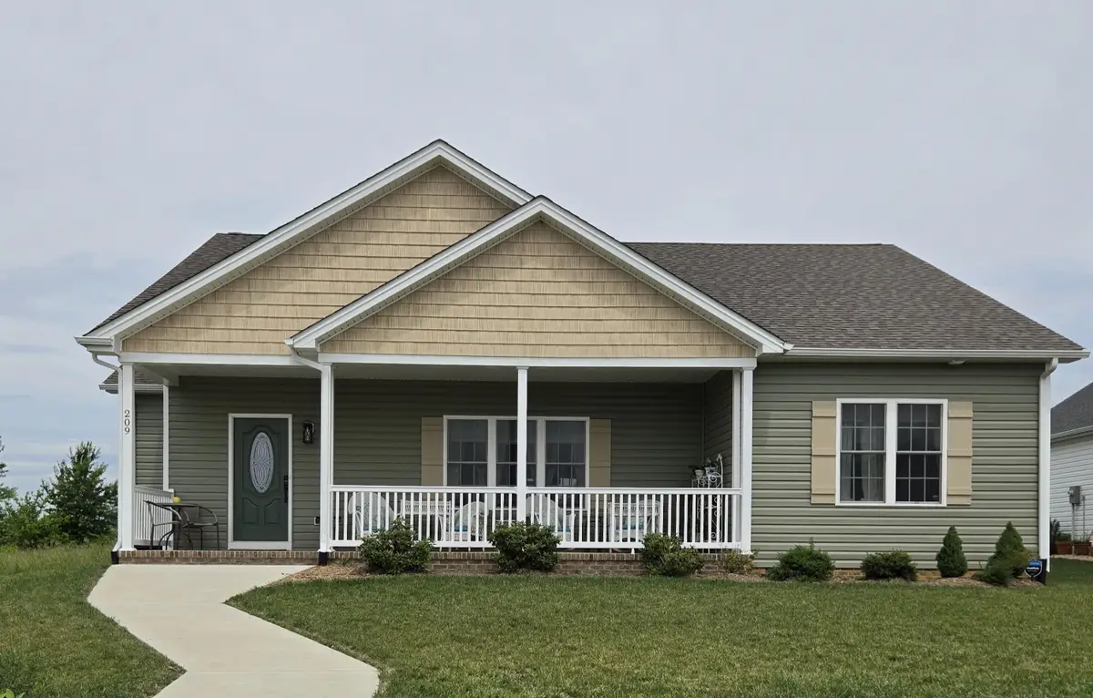 209 Stone Dr, Stuarts Draft, VA 24477 - #1