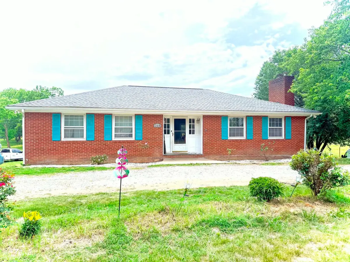 264 Mt Torrey Rd, Lyndhurst, VA 22952 - #1