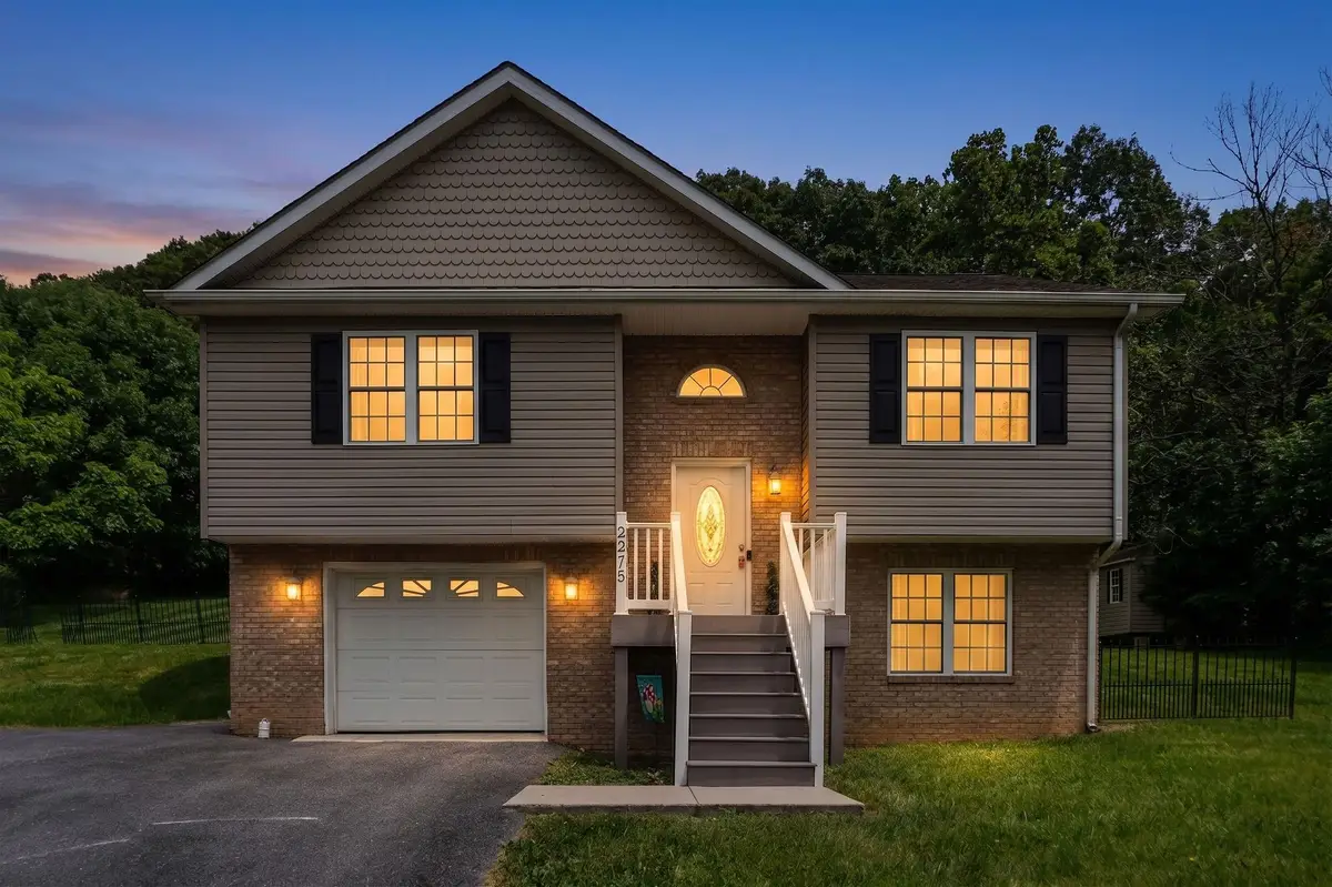 2275 Raphine Rd, Raphine, VA 24472 - #1