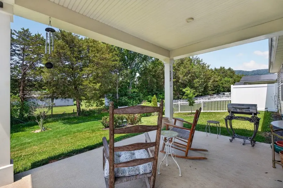 33 South Peak Dr, McGaheysville, VA 22840 - #2