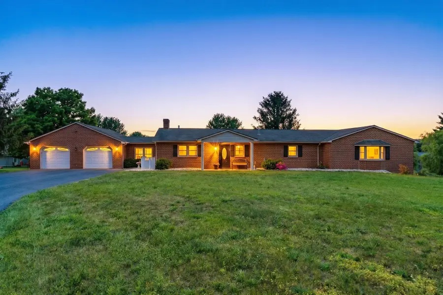 409 Steeles Fort Rd, Raphine, VA 24472 - #2