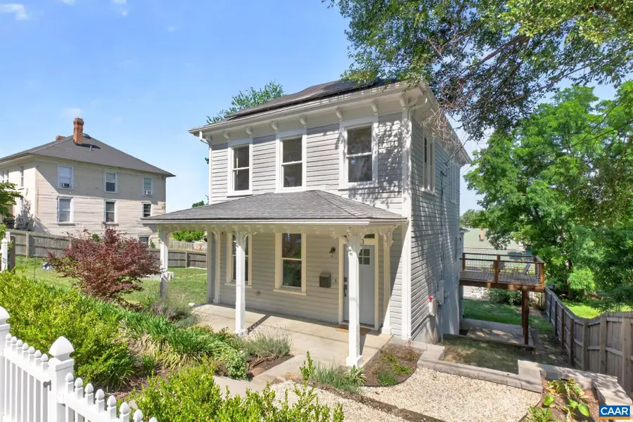 433 Winchester Ave N, Waynesboro, VA 22980 - #3