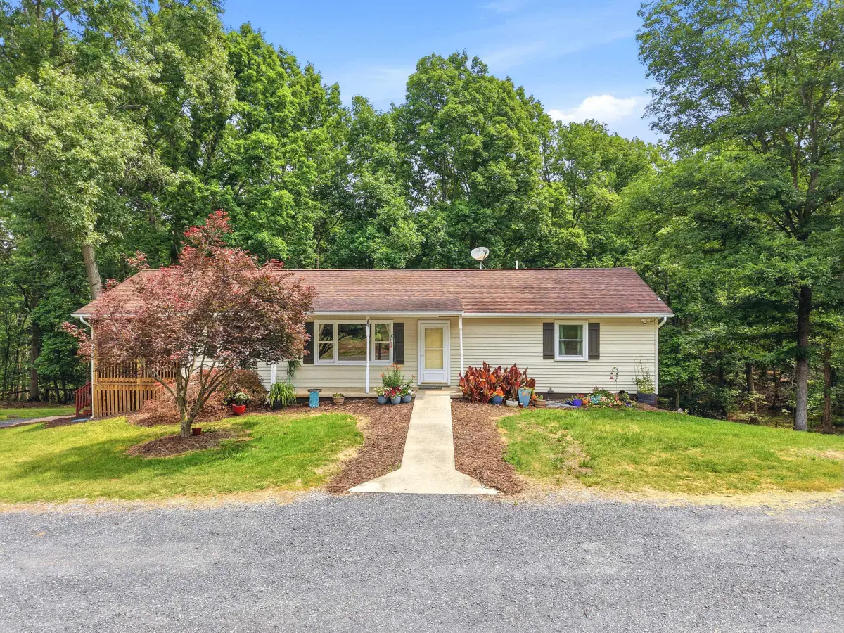 356 White Oak Ln, New Market, VA 22844 - #1