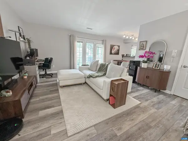 1354 Villa Ct, Charlottesville, VA 22903