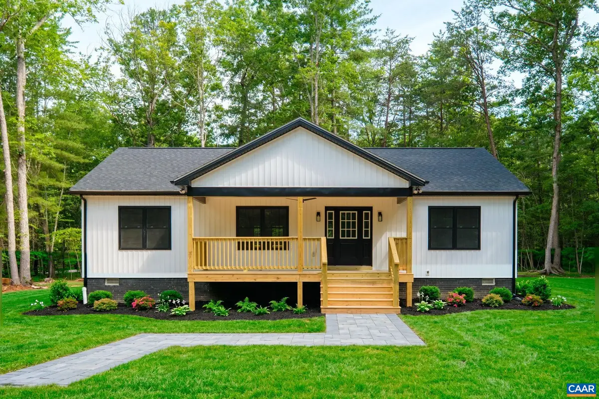 000 Forest Chapel Ln, Crimora, VA 24431 - #1