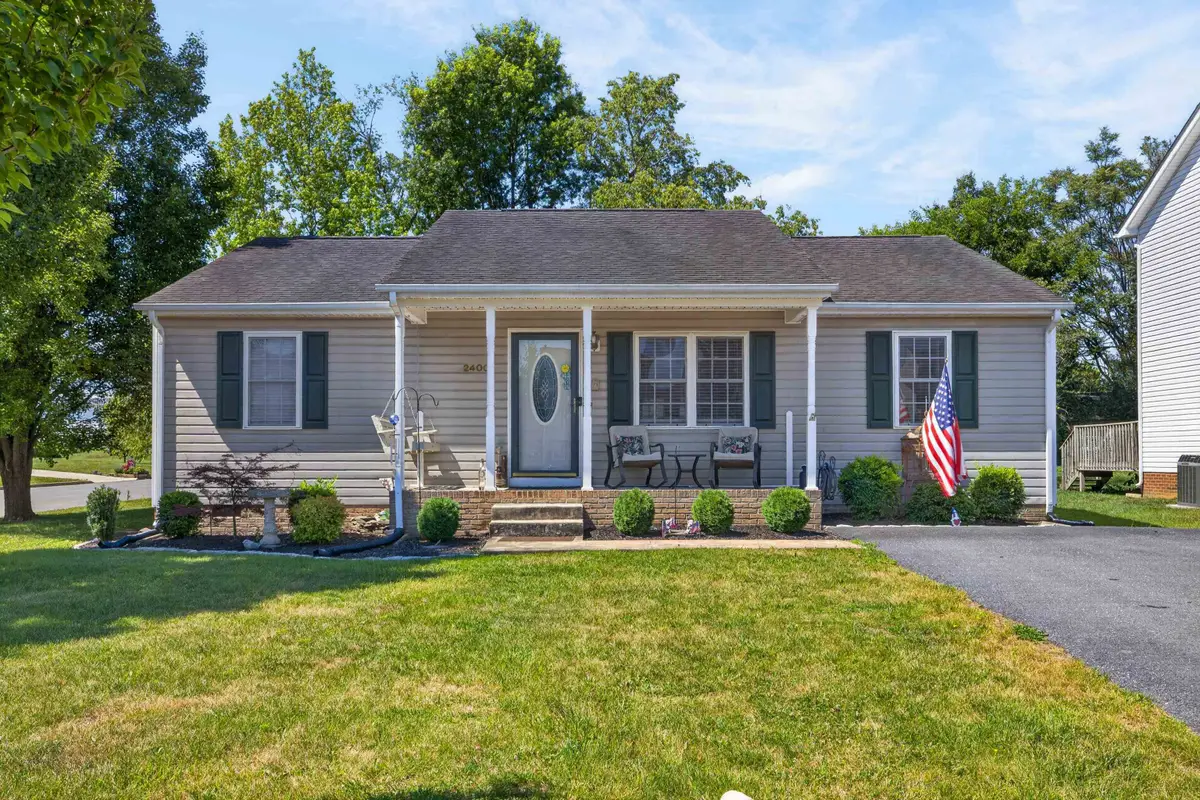 2400 Mosley St, Waynesboro, VA 22980 - #1