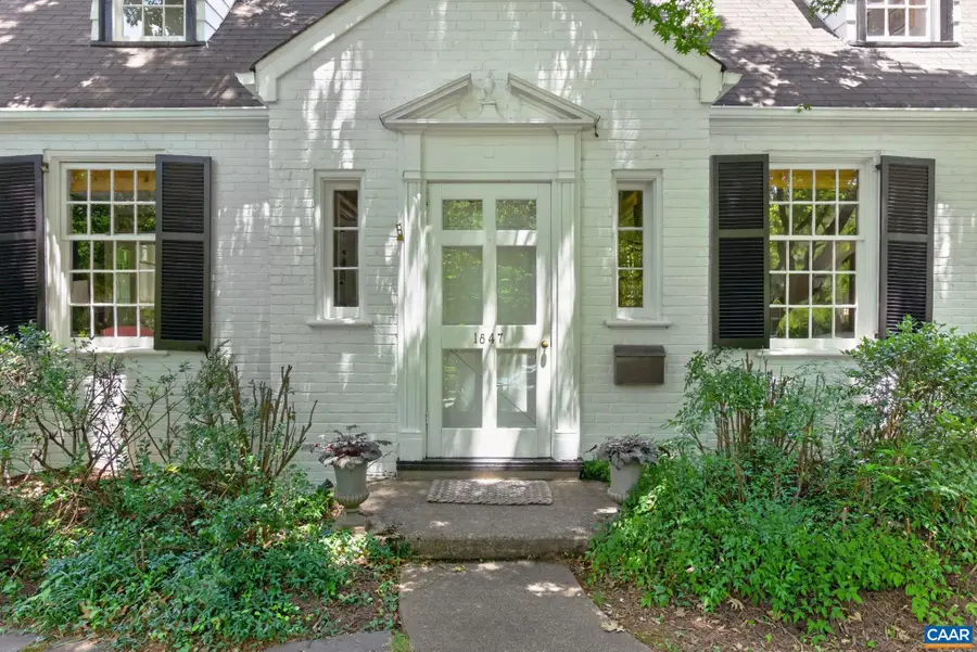 1847 Edgewood Ln, Charlottesville, VA 22903 - #3