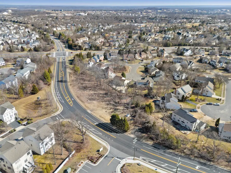 20576 Ashburn Rd, Ashburn, VA 20147 - #2