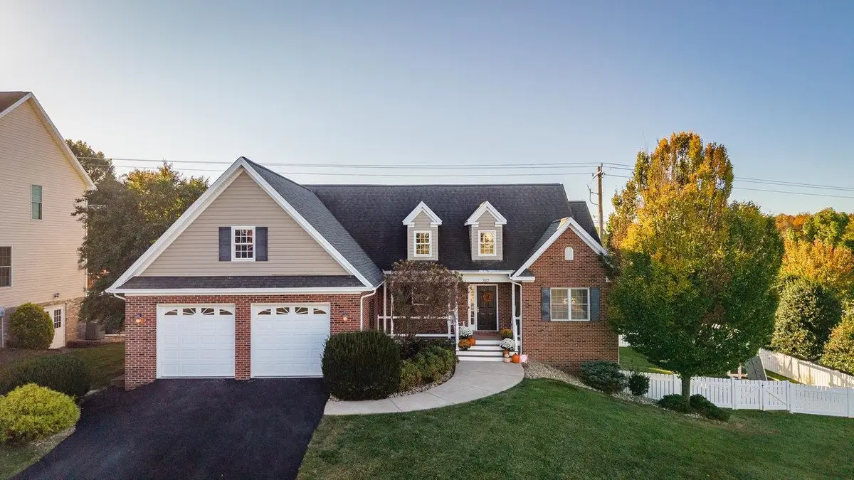 322 Melvin Cir, Bridgewater, VA 22812 - #1