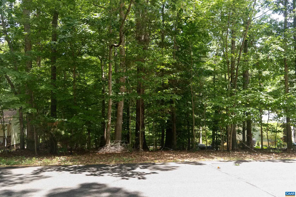 69 Bolling Cir, Palmyra, VA 22963 - #1
