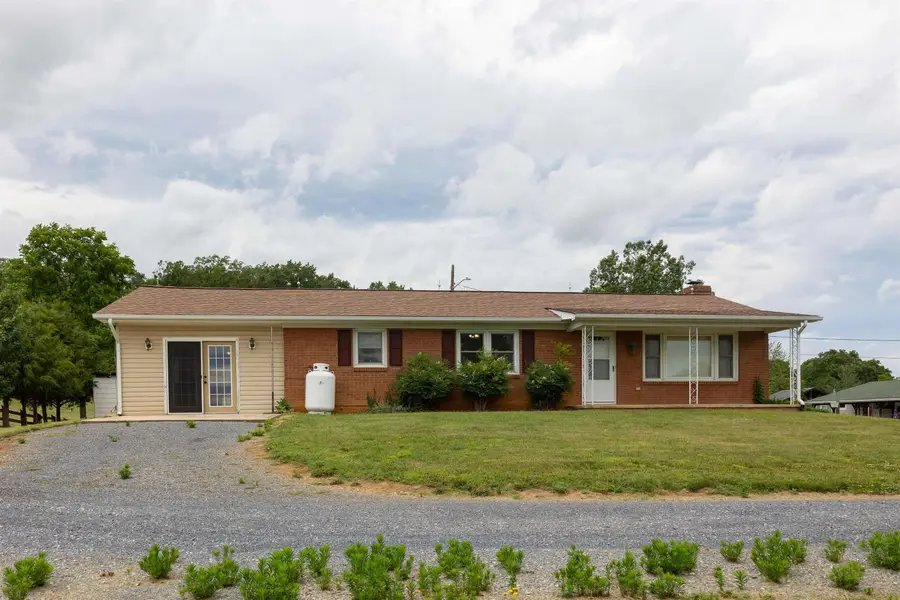 10139 Chinkapin Dr, Plains, VA 22802 - #2