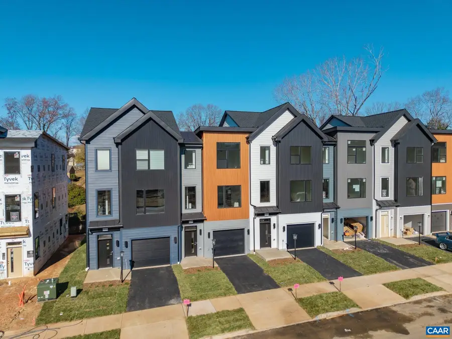 15 Keene Ct, Charlottesville, VA 22903 - #2