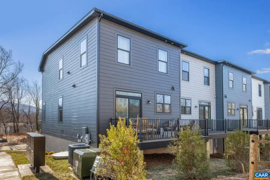15 Keene Ct, Charlottesville, VA 22903 - #3