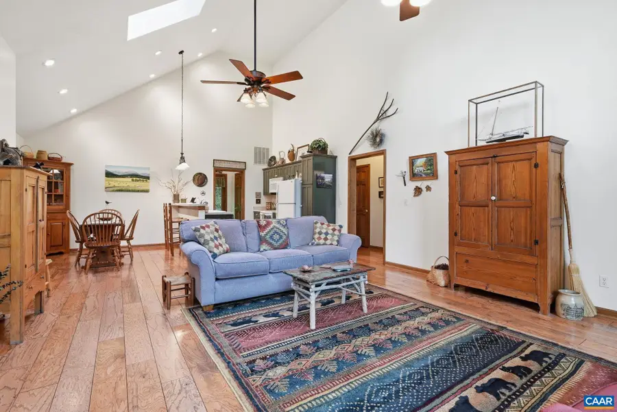 974 Bull Yearling Rd, Stanardsville, VA 22973 - #2