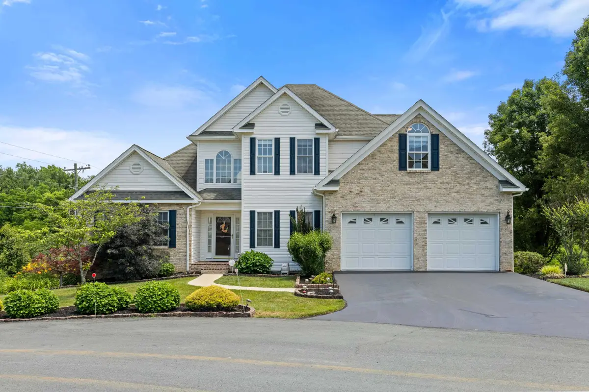 287 Kensington Dr, Fishersville, VA 22939 - #1