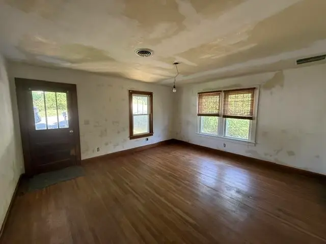 1908 First Ct, Staunton, VA 24401 - #3