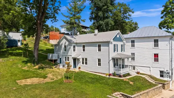 939 & 941 Beverley St W, Staunton, VA 24401