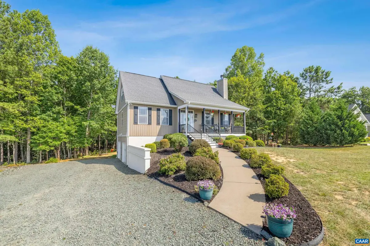 306 Rosewood Dr, Scottsville, VA 24590 - #1