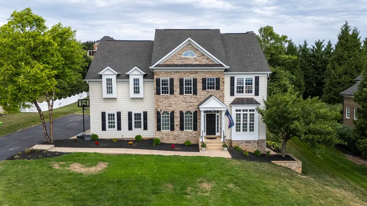 326 Claremont Ave, Massanetta Springs, VA 22801 - #1